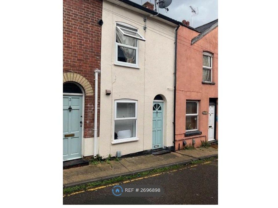 Property photo 1 of 8