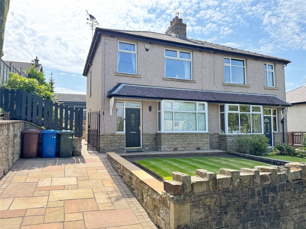 Property photo 1 of 40 Picture No. 22