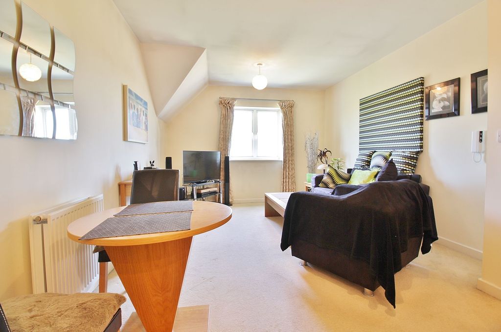Property photo 2 of 6