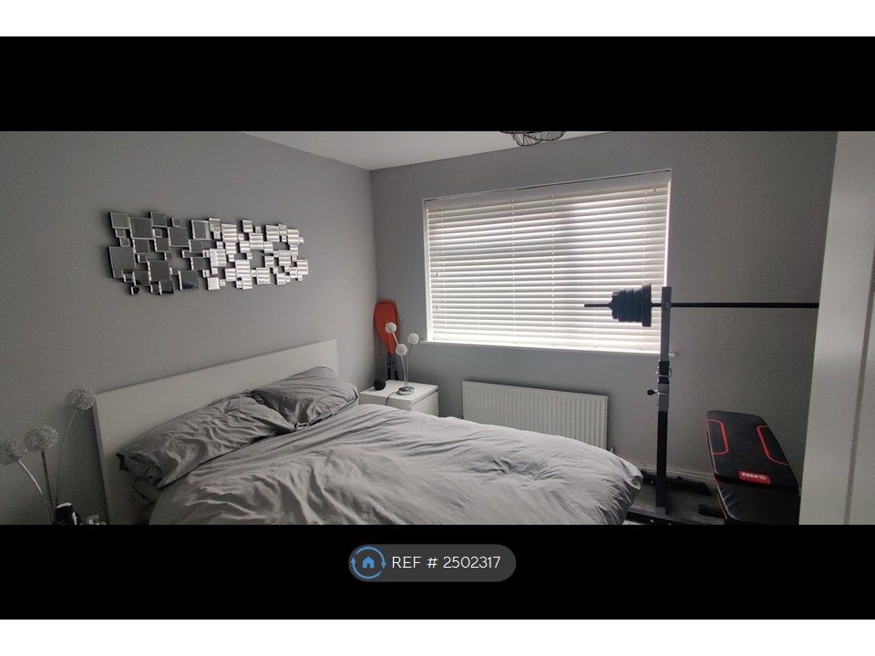 Property photo 3 of 5 Bedroom