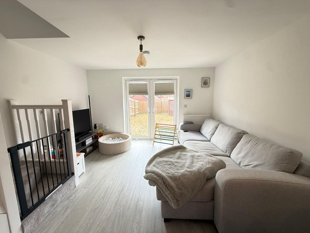 Property photo 3 of 13 7.Jpg