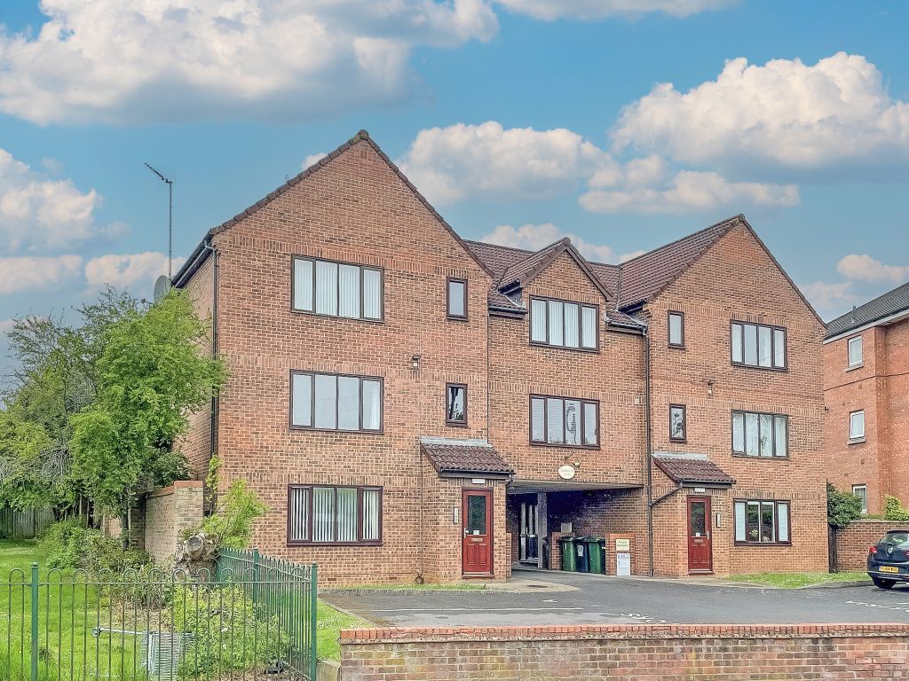 Property photo 1 of 8 Front