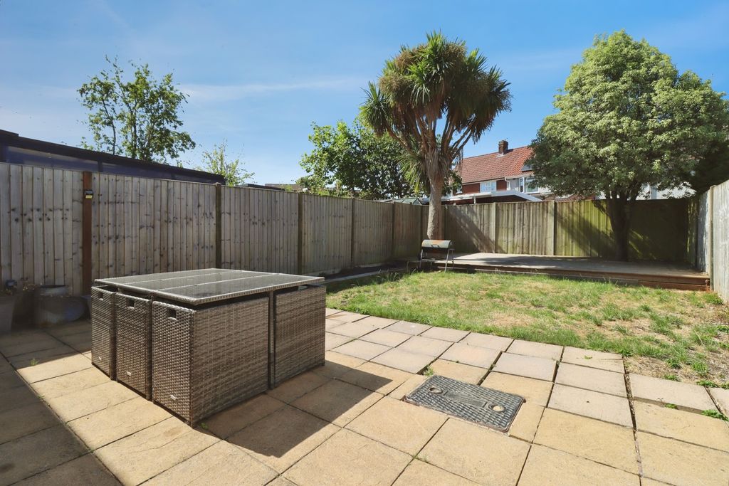 Property photo 2 of 22 Pbox-Img.Jpg