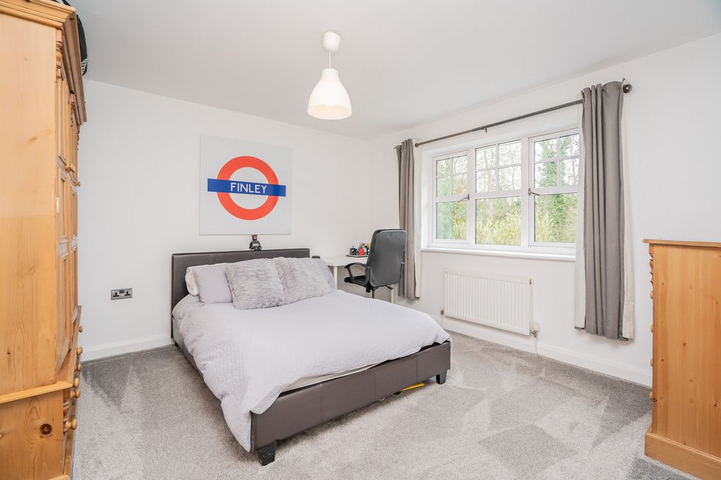 Additional image 31 of 4 bed detached house for saleCedar Court, Newport Pagnell, Milton Keynes MK14