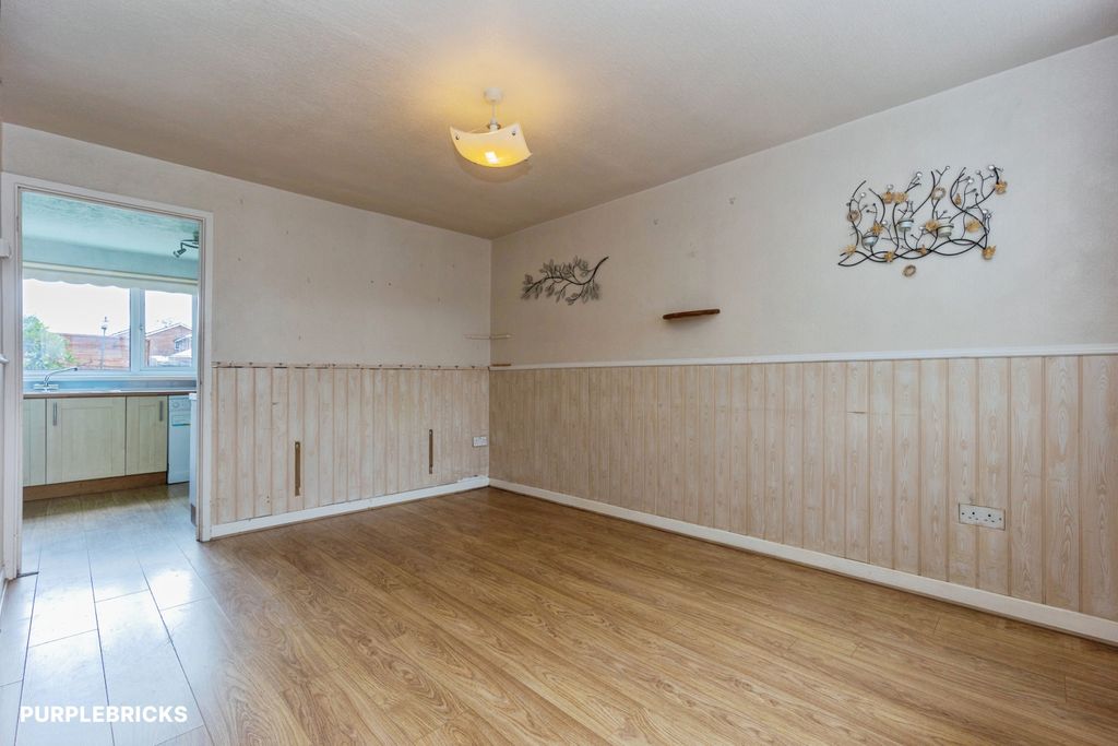 Property photo 3 of 24