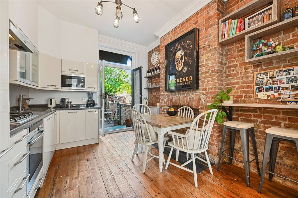 Property photo 3 of 10 Picture No. 04