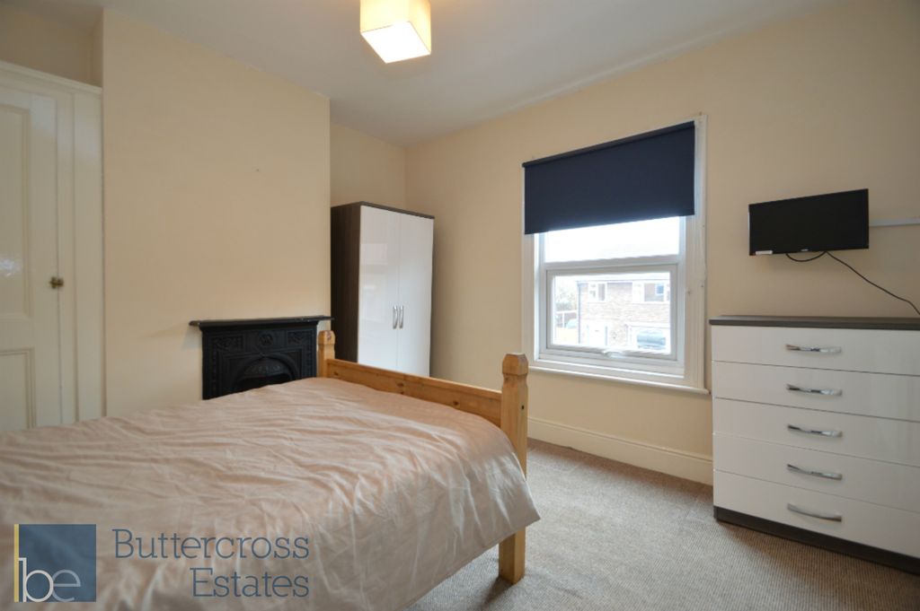 Property photo 2 of 7 Bedroom
