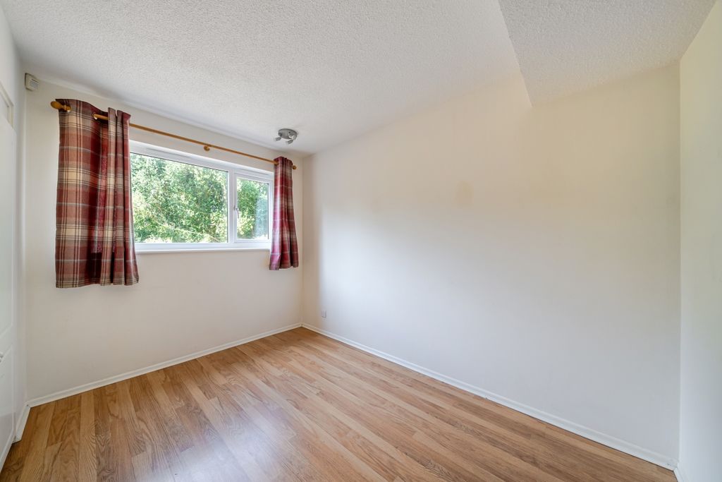 Property photo 3 of 20 4-6A60E668d0Bb3-1...