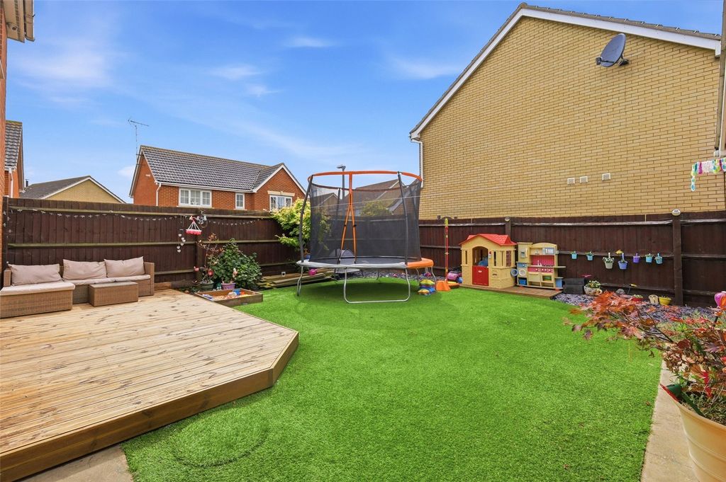 Property photo 3 of 23 Picture No. 28