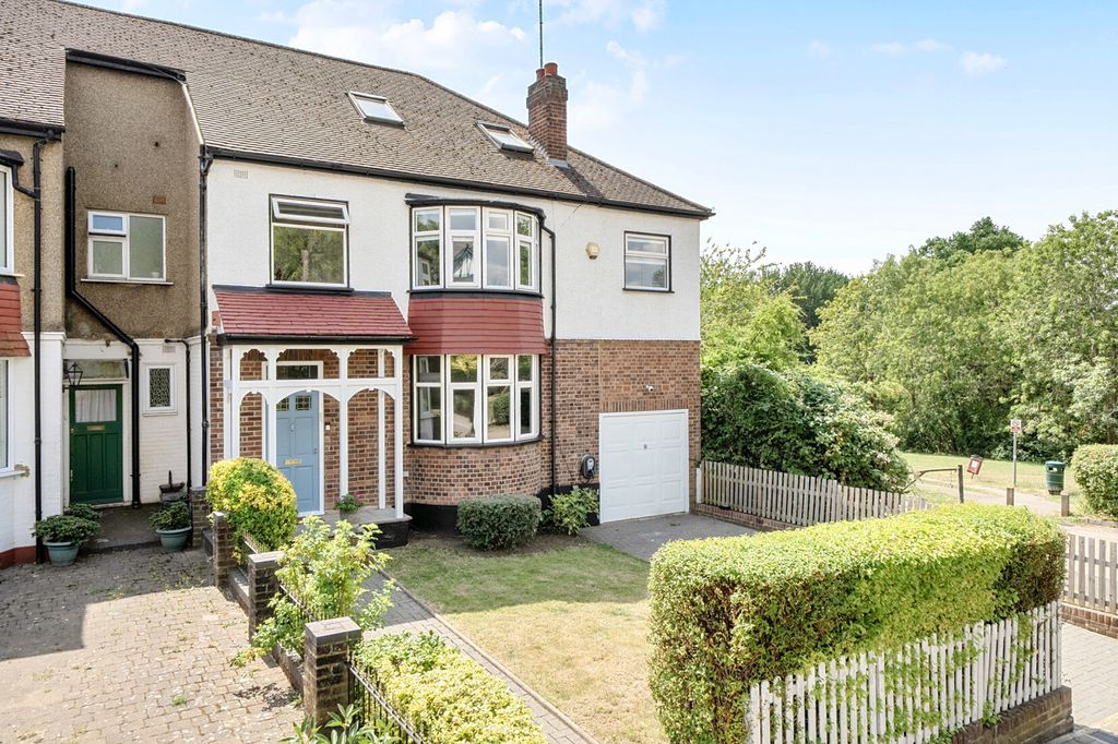 Property photo 1 of 29 1494119-27-6A58De...
