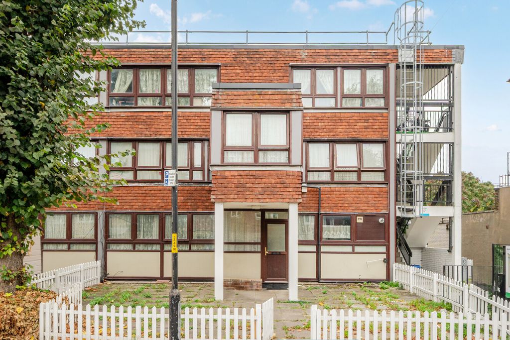 Property photo 2 of 20 1535138-21-6Ace00...