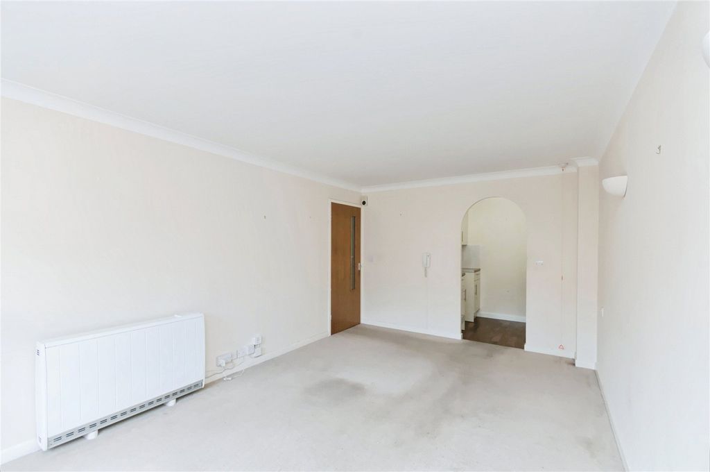 Property photo 3 of 12 Picture No. 12