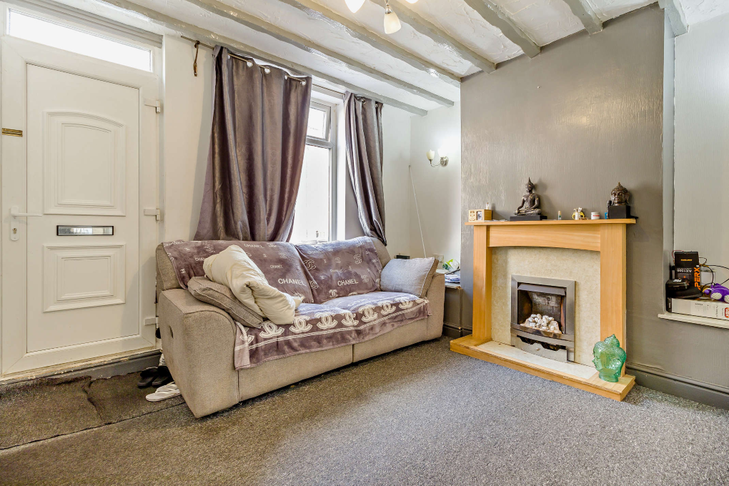 Property photo 2 of 12