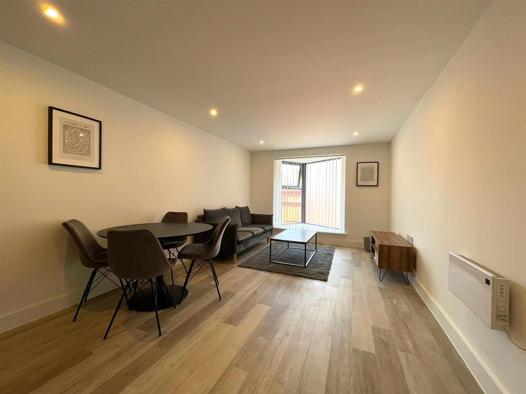 Property photo 3 of 11 Living Rm.Jpg