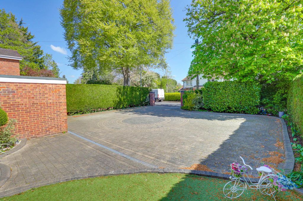 Property photo 2 of 22
