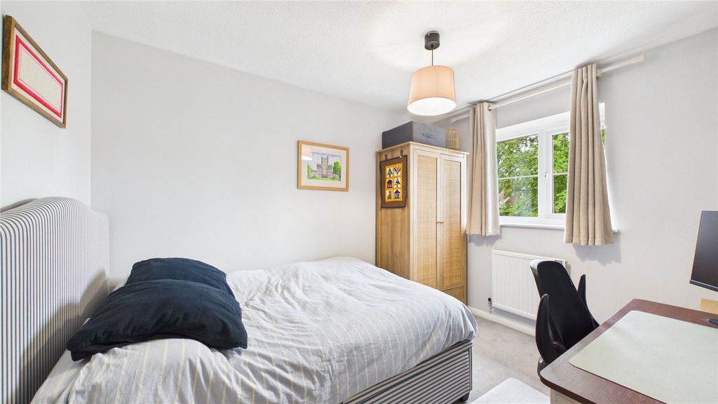 Additional image 10 of 3 bed terraced house for saleLightwater, Surrey GU18