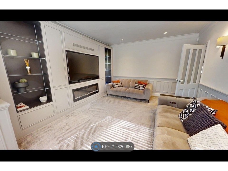 Property photo 2 of 27