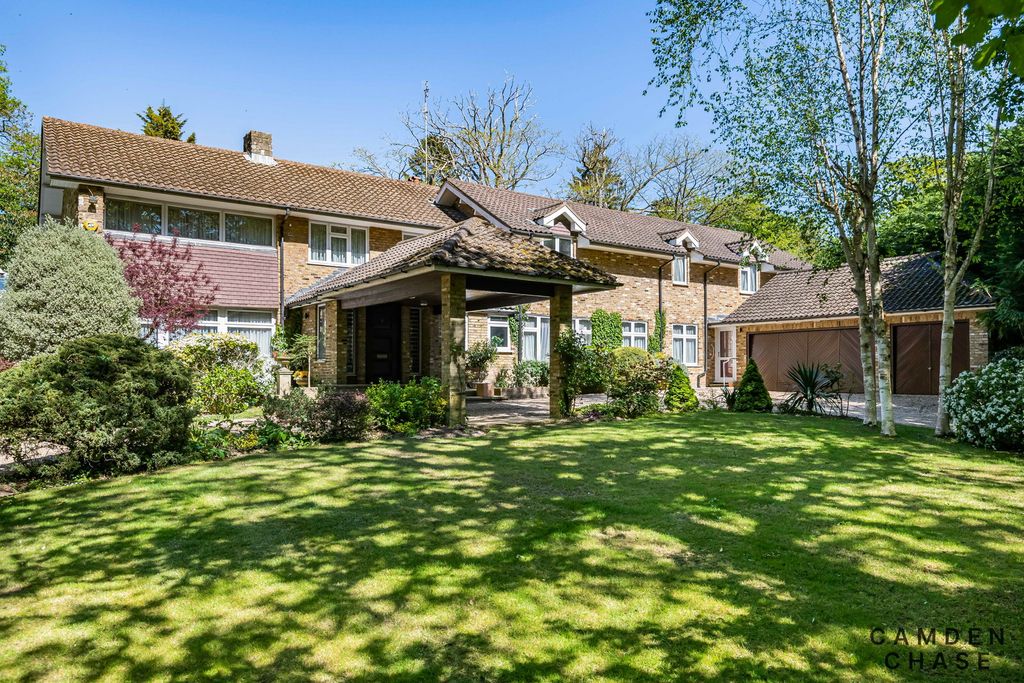 Property photo 2 of 25