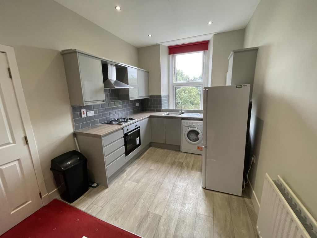 Property photo 2 of 9 Gallery