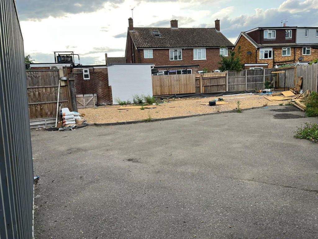 Property photo 3 of 3