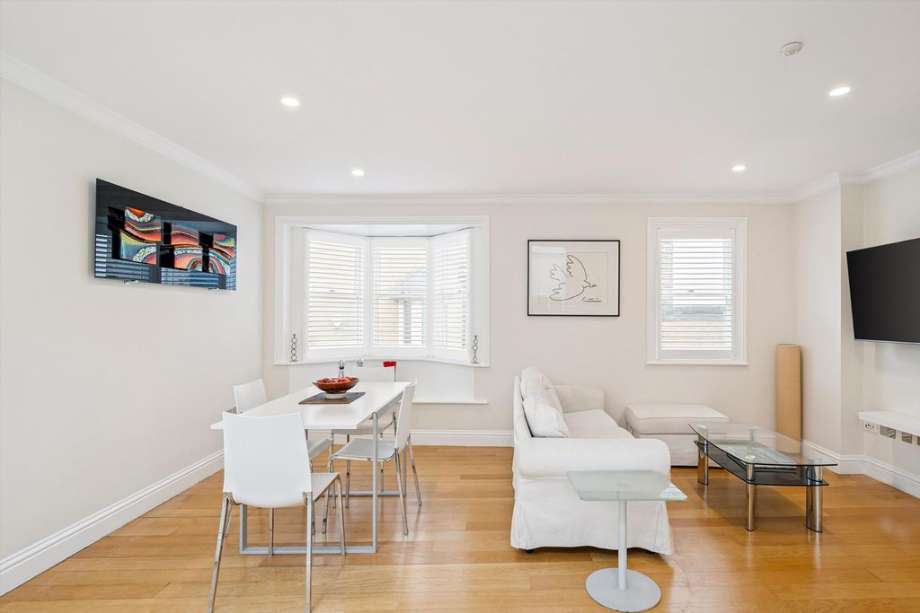 Property photo 1 of 12 Image