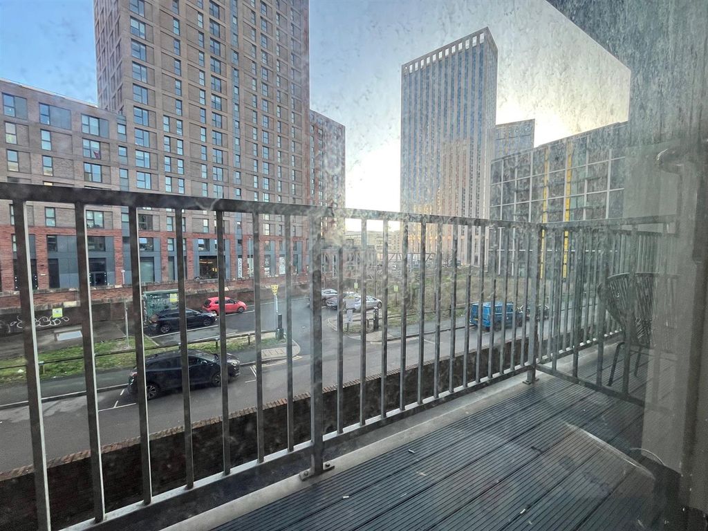 Property photo 3 of 11