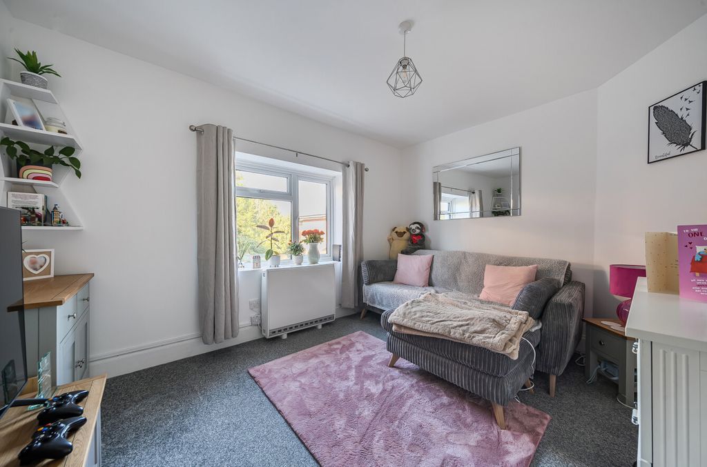 Property photo 2 of 10 1424014-1-69A9527...