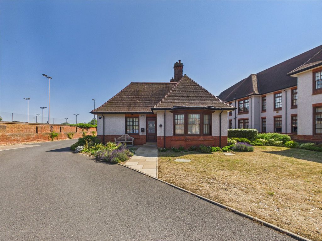 Property photo 1 of 20 Picture No. 01