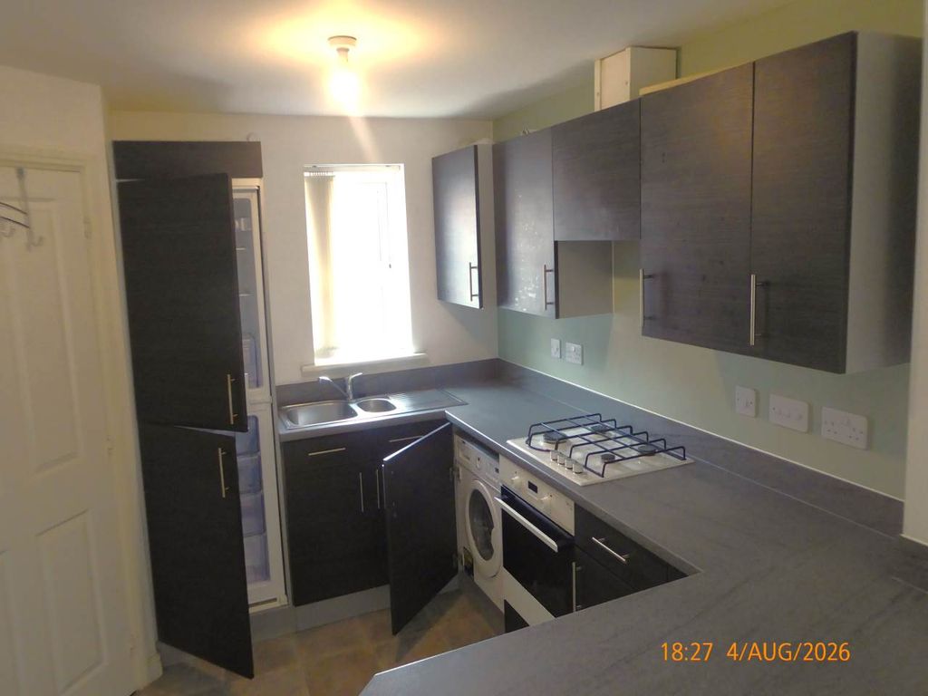 Property photo 2 of 10 Kitchen (2)