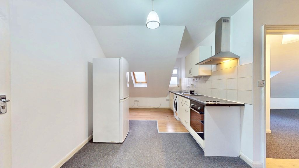 Property photo 2 of 24