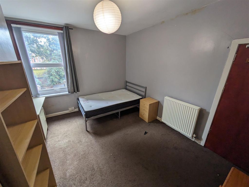 Property photo 2 of 10 Bedroom 4