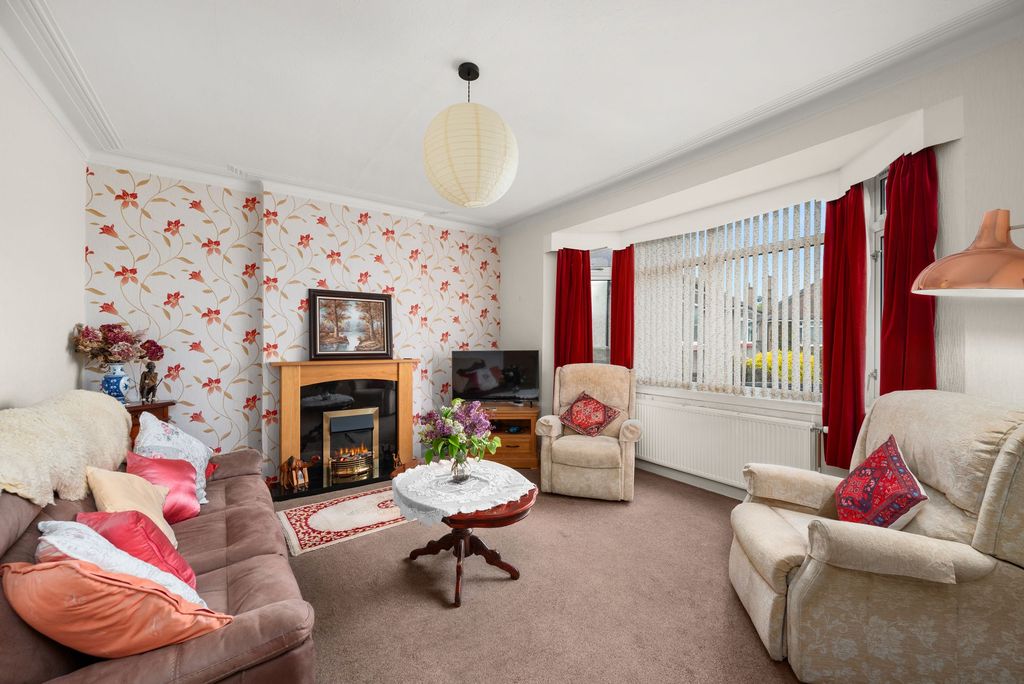Property photo 2 of 19
