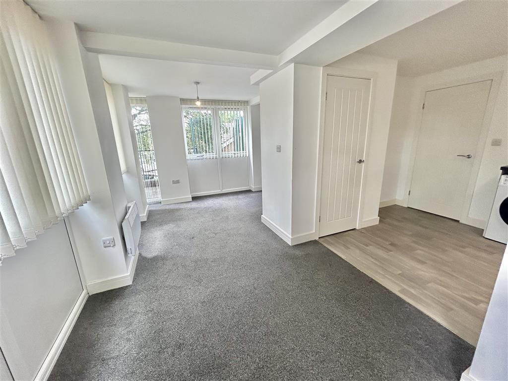 Property photo 3 of 12 Image