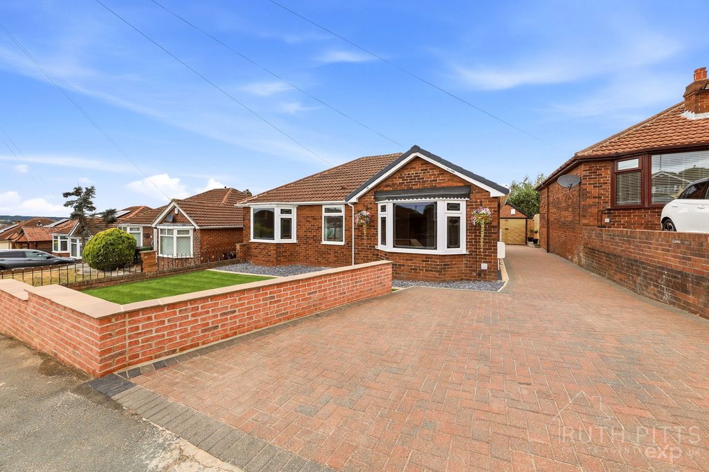 Property photo 1 of 26