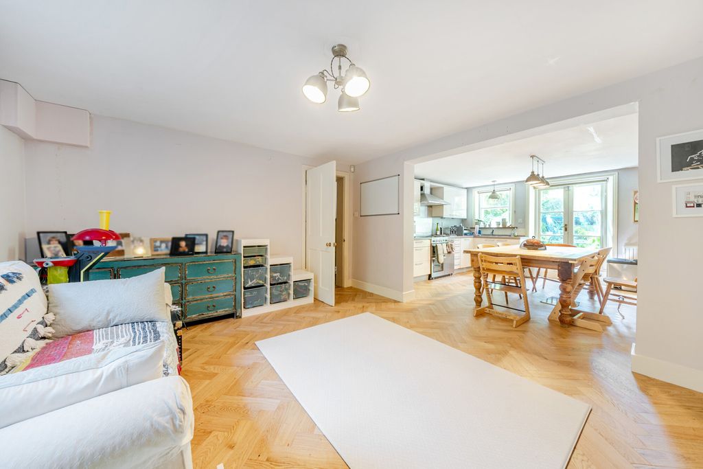 Property photo 2 of 35 1442361-11-6A3Acc...