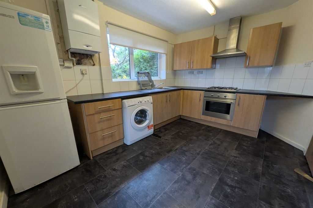 Property photo 1 of 10 (Main)