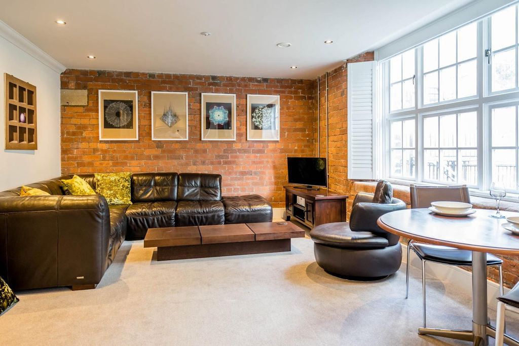 Property photo 2 of 14 Cocoa Suites 62-9.Jpg