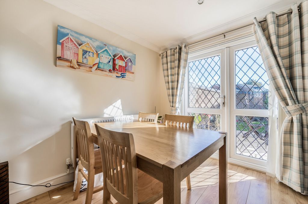 Property photo 3 of 21 1355436-7-68c92Ad...