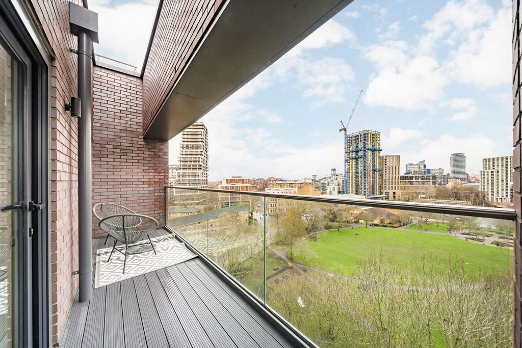 Property photo 2 of 11