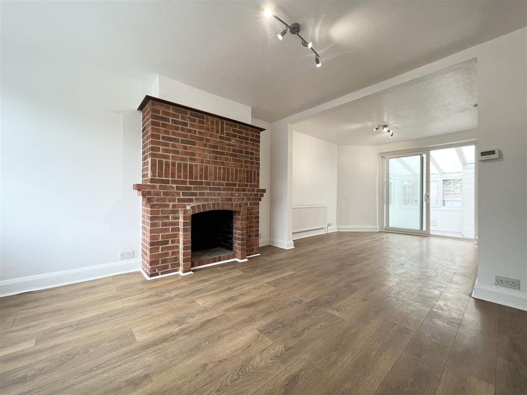 Property photo 3 of 16 Living/Dining Room