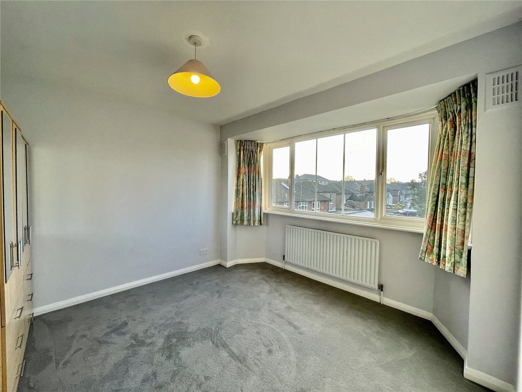 Property photo 2 of 7 Picture No. 27