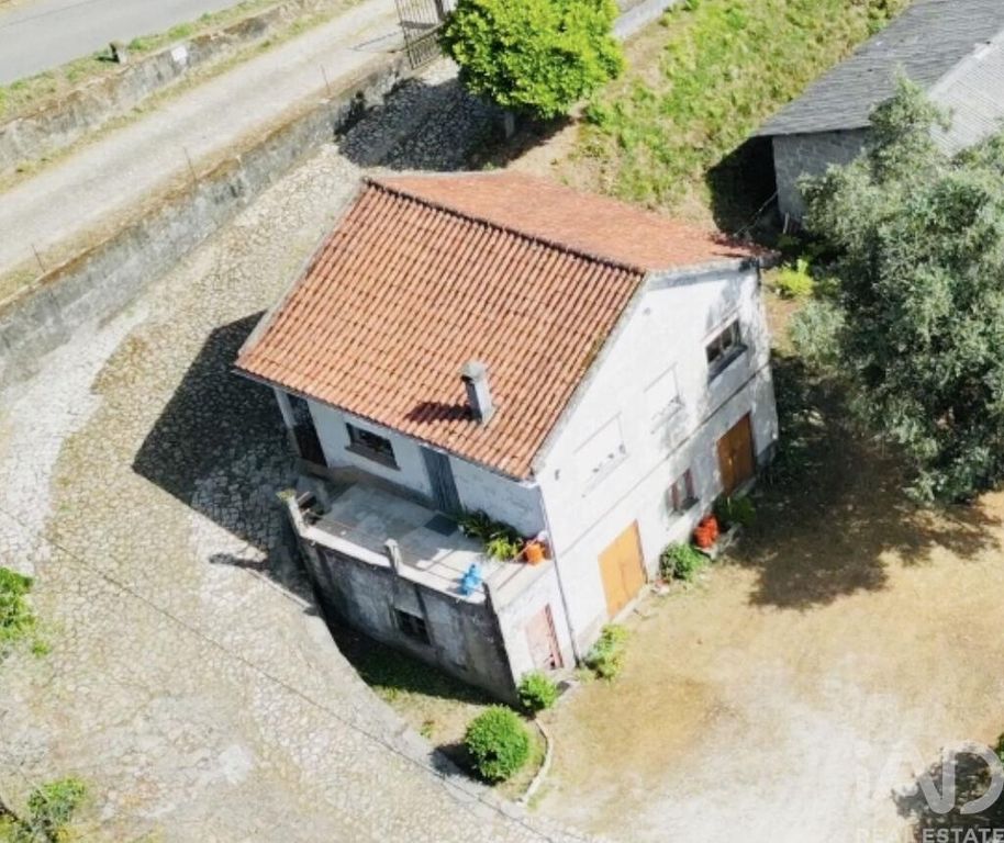 Property photo 3 of 39
