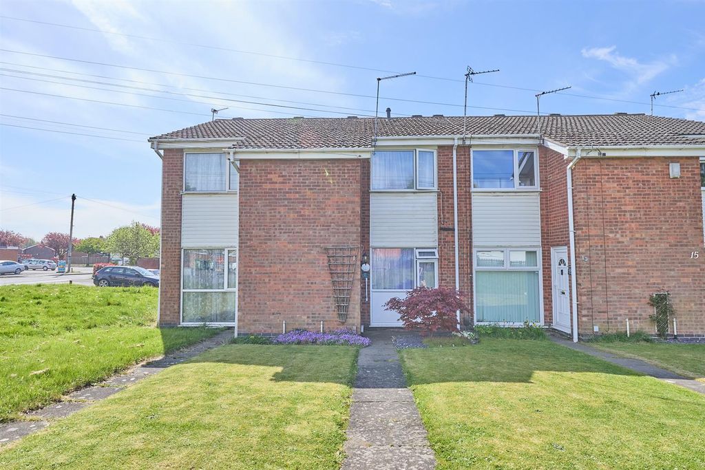 Property photo 1 of 12 Clifton Way_11.Jpg