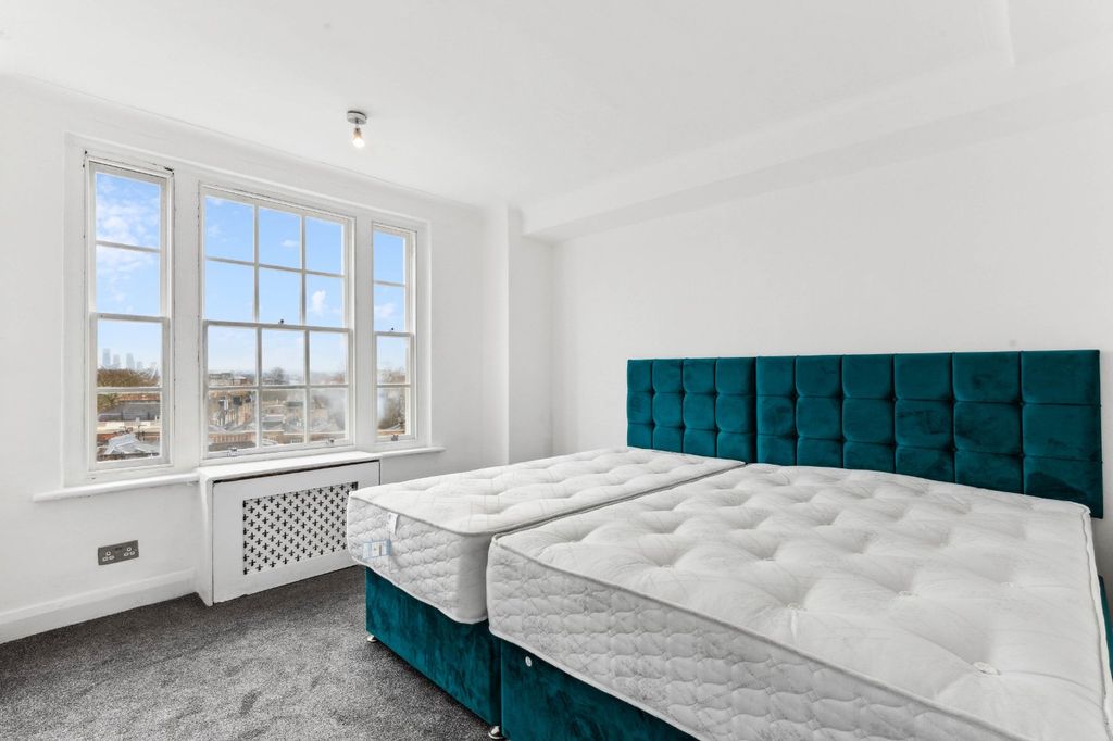 Property photo 3 of 24 Bedroom