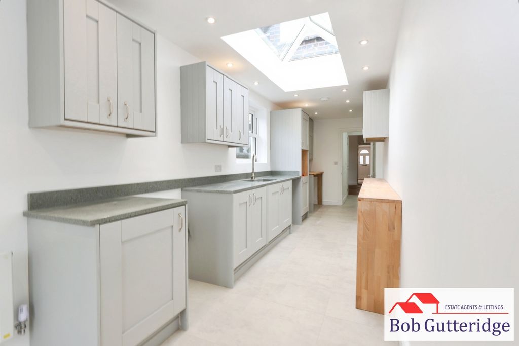 Property photo 2 of 24 Extended Fitted Kitchen / Breakfast Room