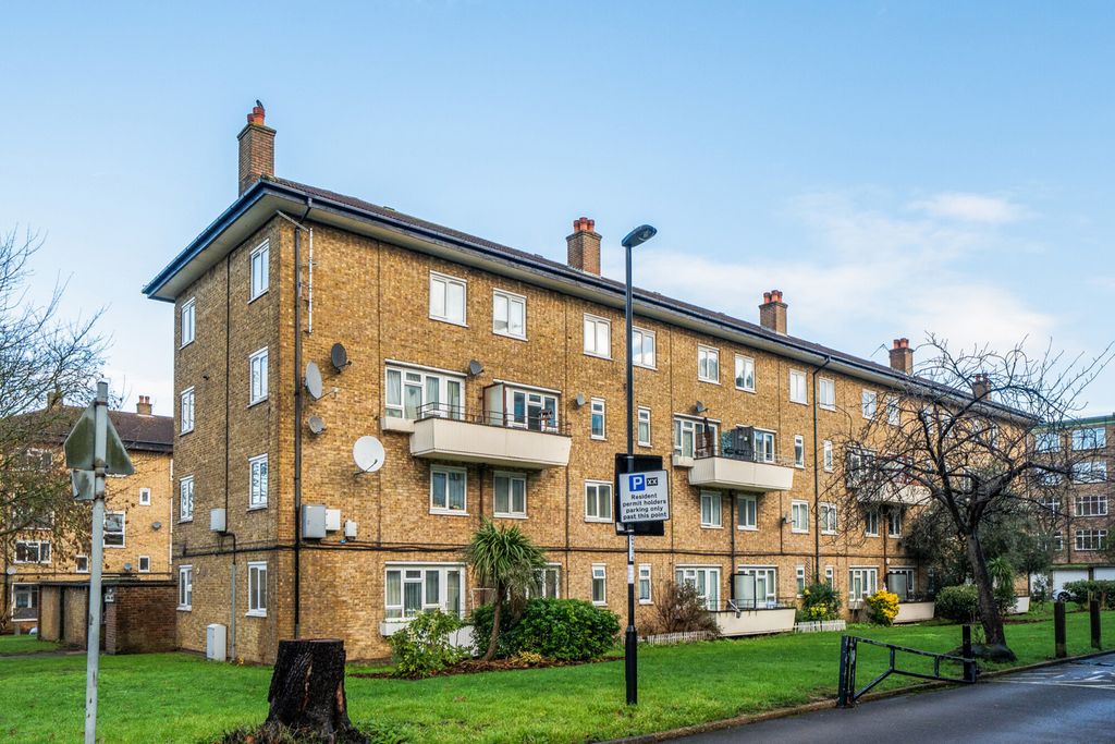 Property photo 1 of 20 External