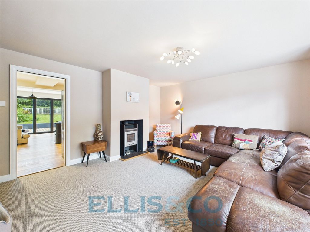 Property photo 3 of 15 Picture No. 31