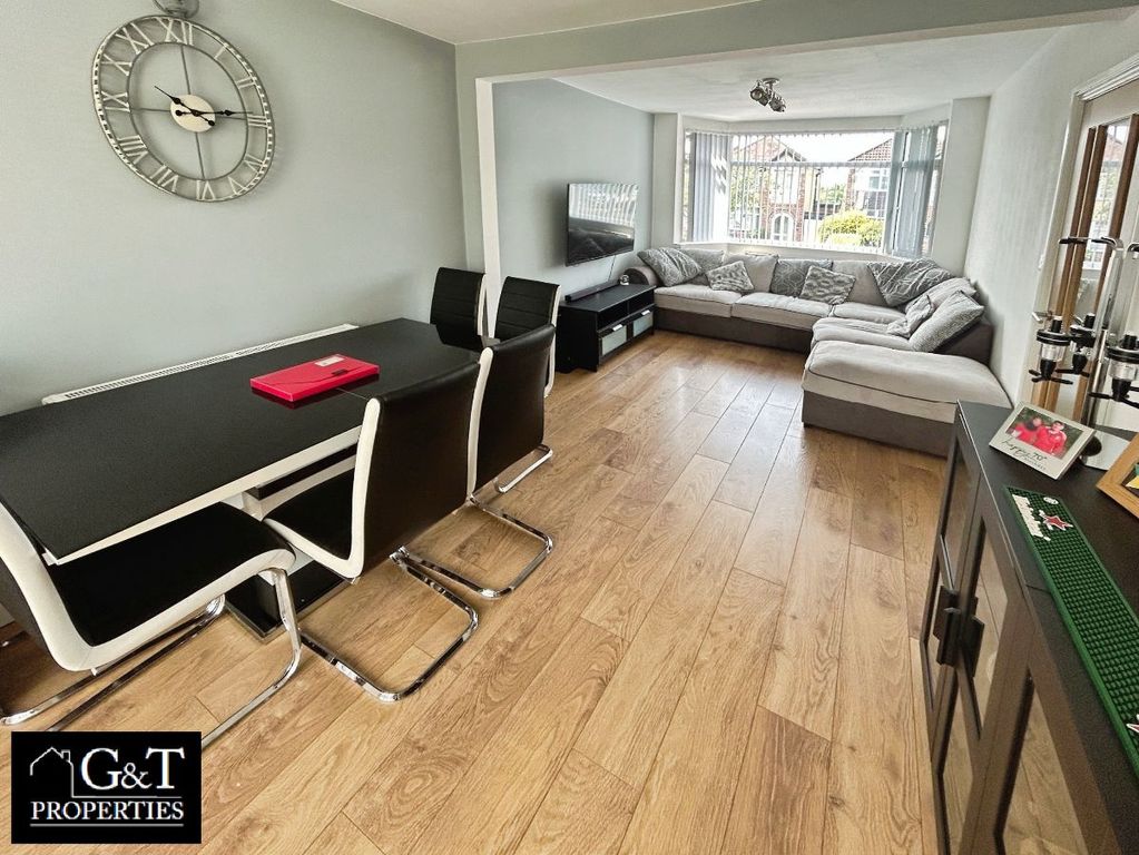 Property photo 2 of 25