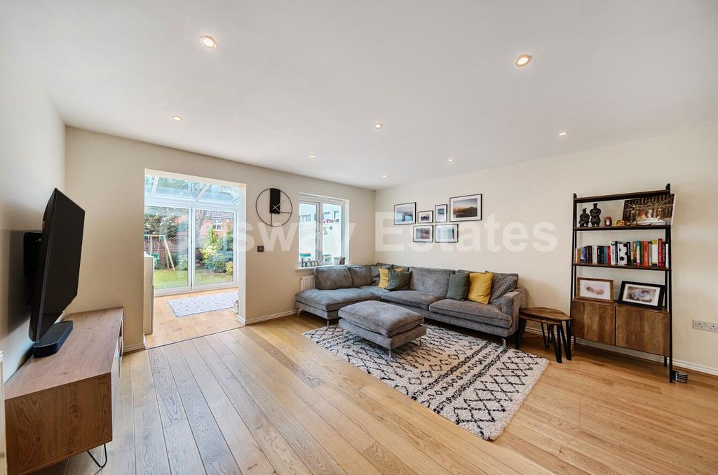 Property photo 2 of 20 6c7A561E-F402-48F3-Aeca-040Fcaeac68c.Jpg