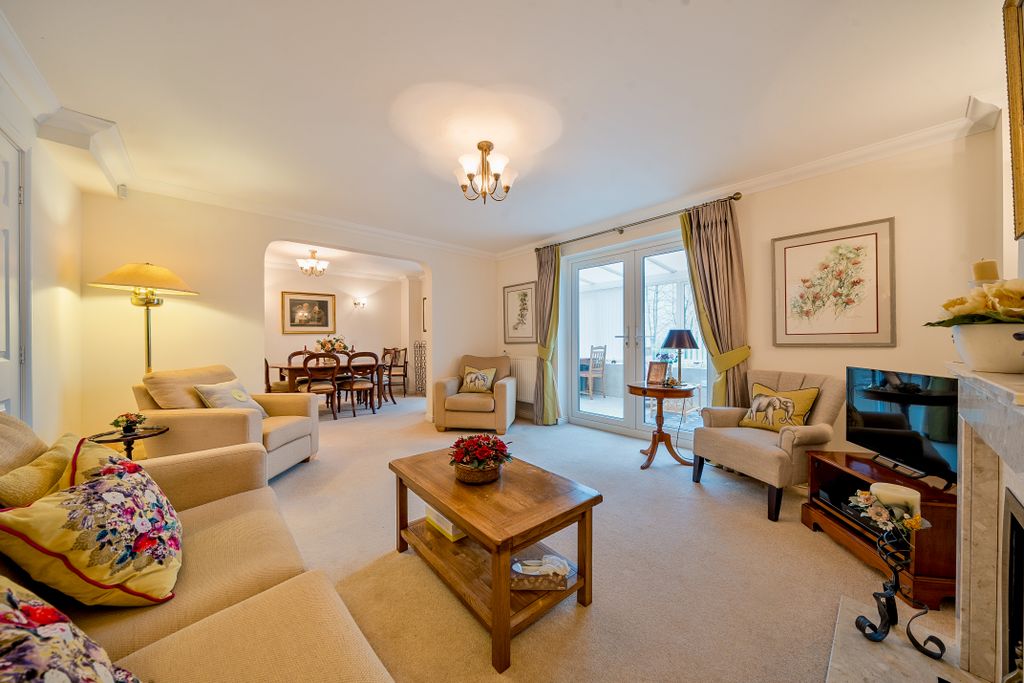 Property photo 3 of 10